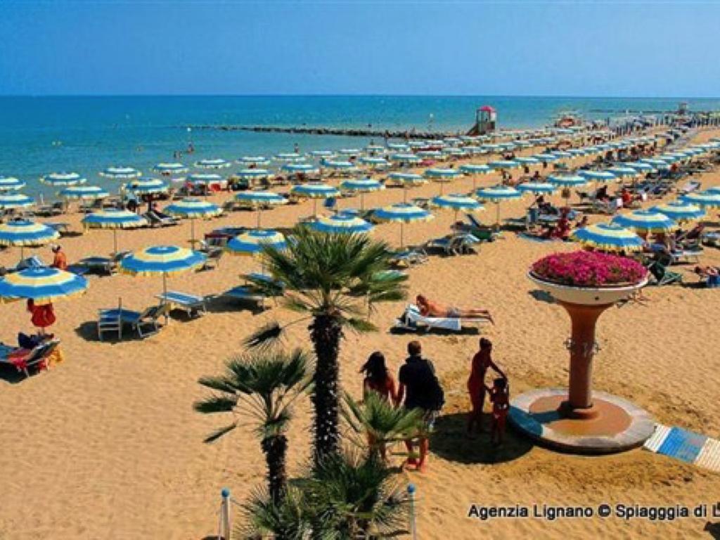 Lignano Riviera With Fireplace & Air Conditioning Lignano Sabbiadoro Esterno foto