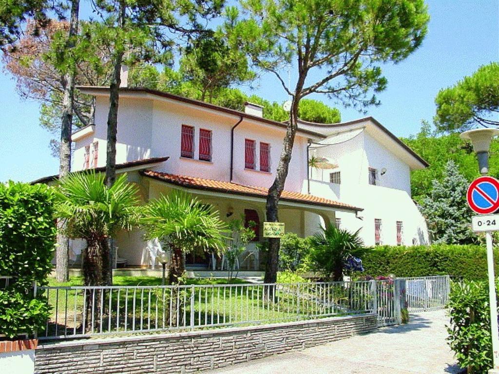 Lignano Riviera With Fireplace & Air Conditioning Lignano Sabbiadoro Esterno foto